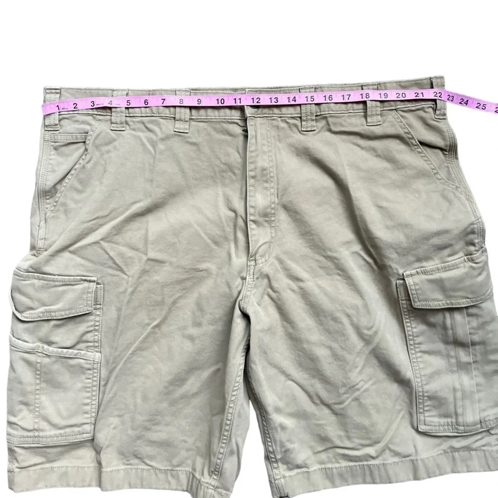 Carhartt Relaxed Fit Carpenter Cargo Shorts Men’s Size 46 Khaki Tan Brown.
